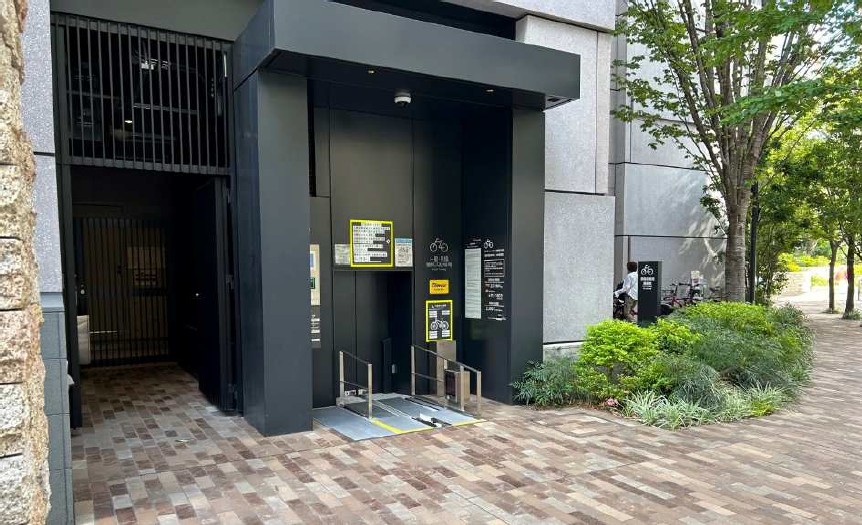 日比谷フォートタワー内 駐輪場